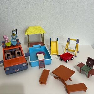Bluey Summer Fun Playset Jeep Pool Slide Swing Surf Figures & More 14 Pieces